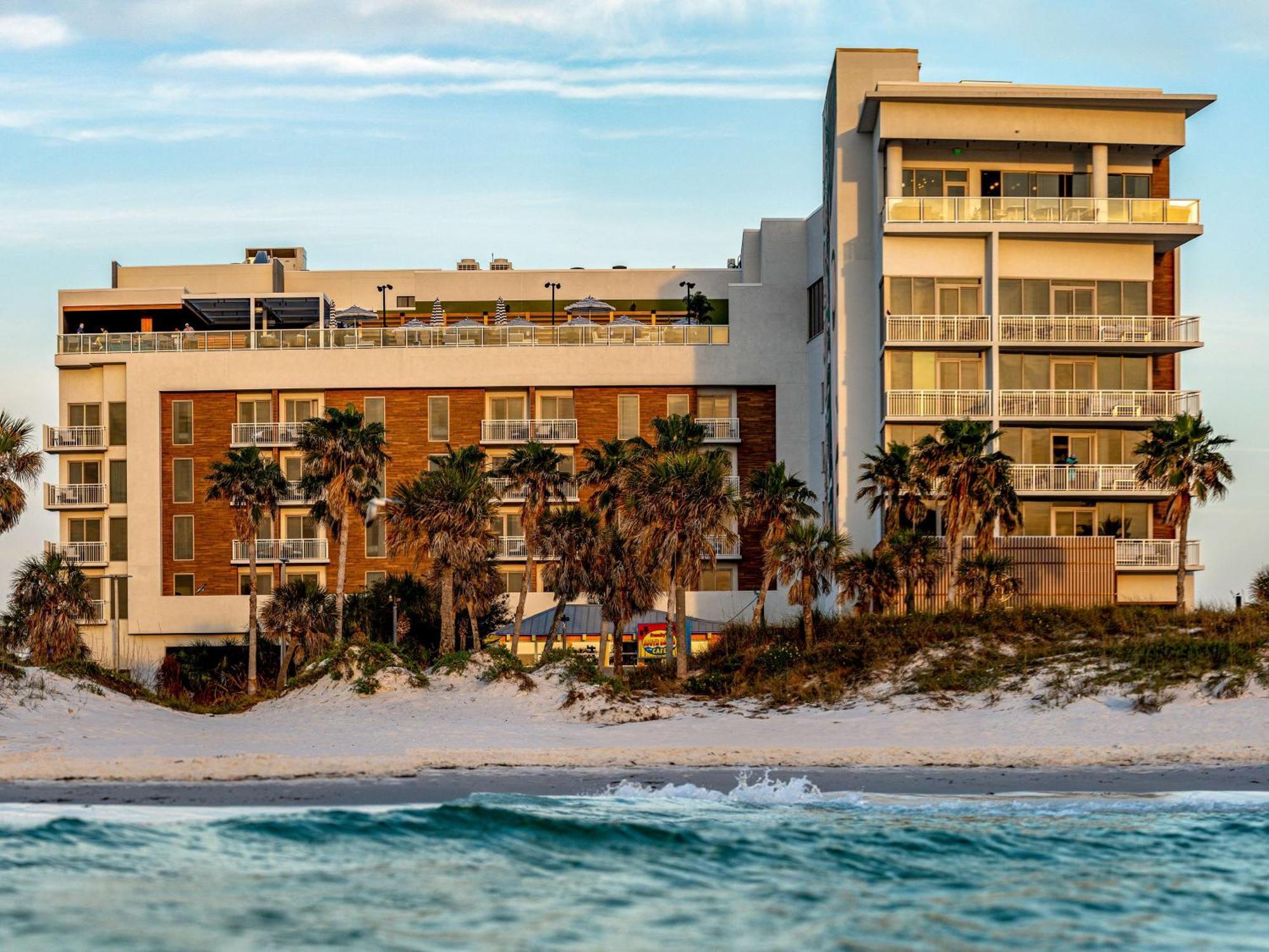 The Hiatus Clearwater Beach, Curio Collection By Hilton Екстериор снимка